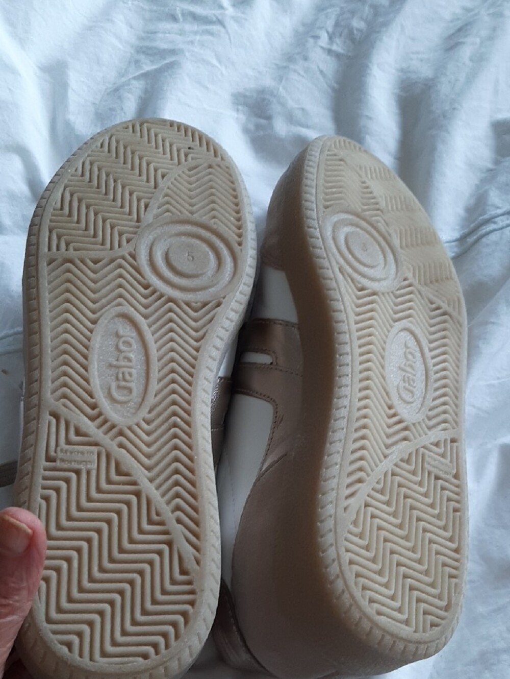 Gabor Women's White and Beige Suede-Trim Sneakers 7.5 New - Picture 4 of 4